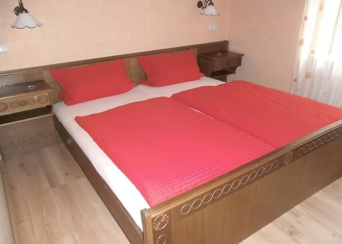 Waldfrieden 매링노비안드